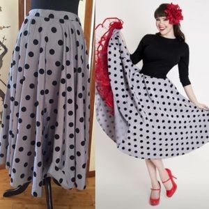 Tatyana/Bettie Page 8 Ball Circle Skirt - XL priced to sell! I need room.